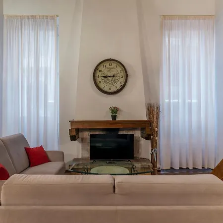 Foro Stylish And Appartement